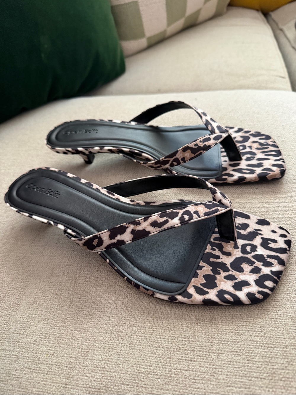 Y2K leopard kitten heels thong sandal animal print cheetah 8.5 NEW Open Edit